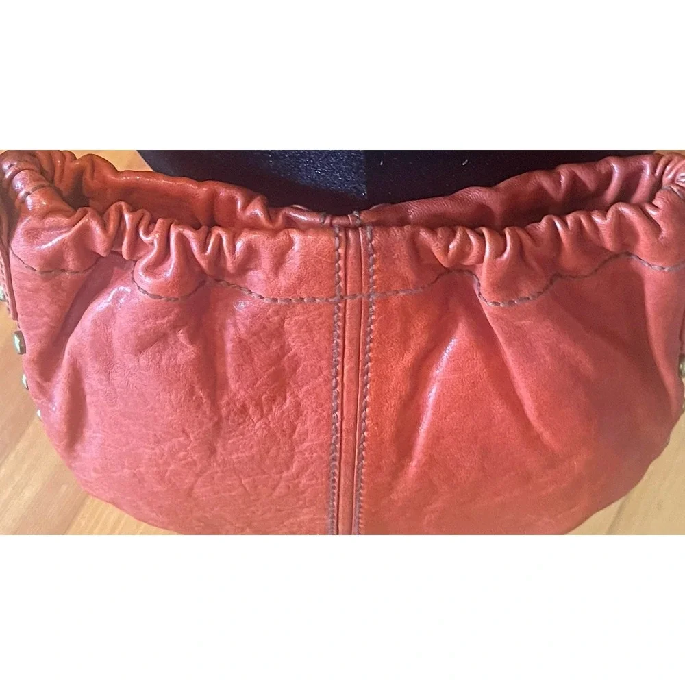 Fossil NWT Leather Hobo Crossbody Bag Burnt Orange Shoulder Purse Key Charm⁠